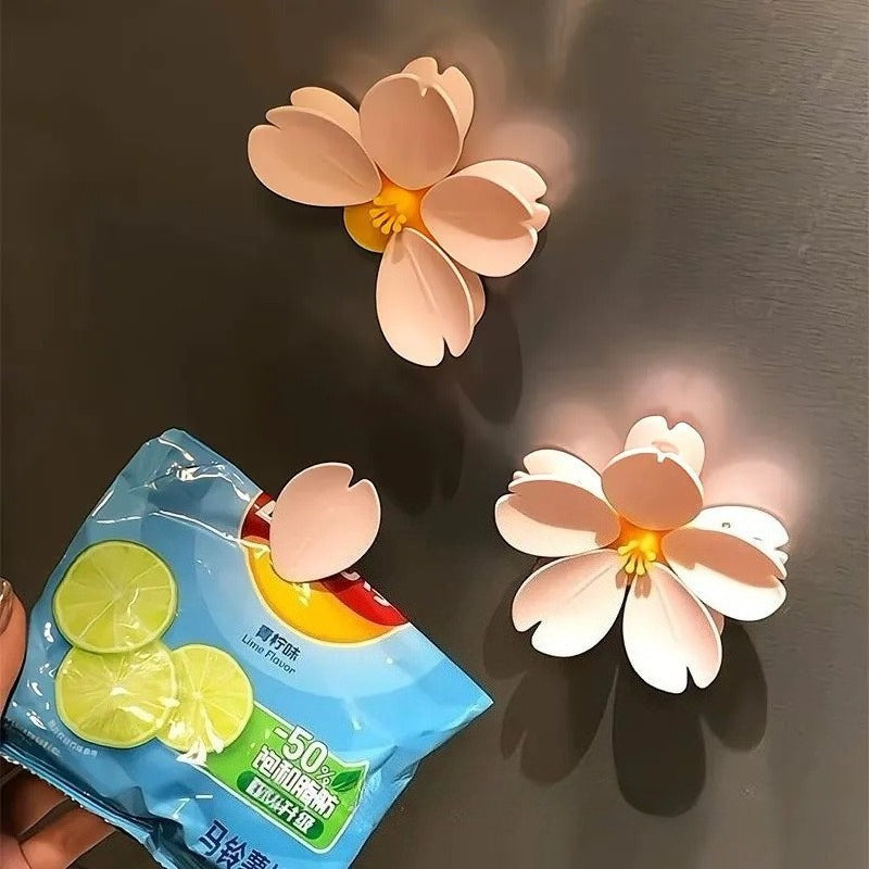Flower petal clip